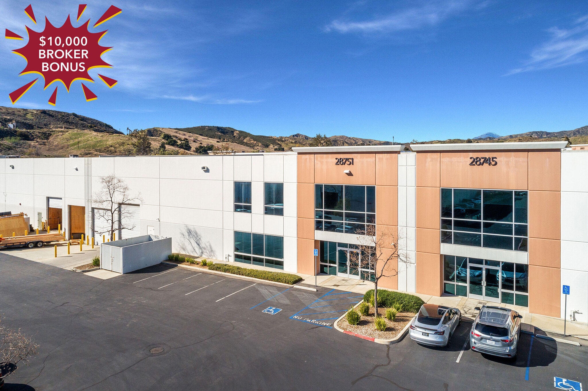 28751 Industry Dr, Valencia, CA à louer Photo principale– Image 1 sur 14