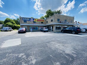 4505 N Main St, Dayton, OH à louer Photo de l’immeuble– Image 1 sur 7