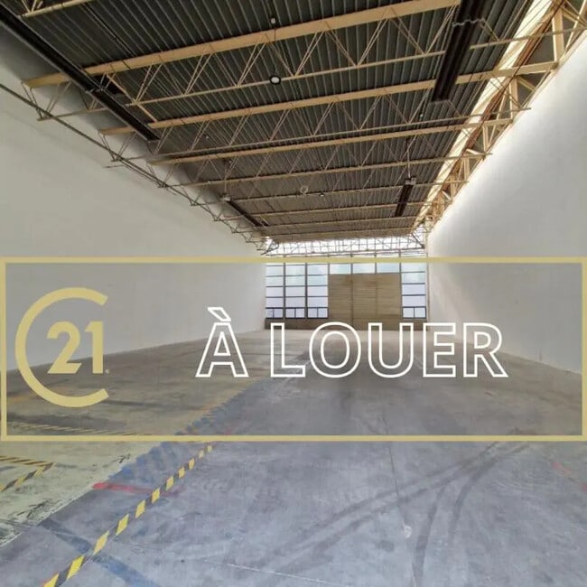 Plus de détails pour Local d'activités à louer