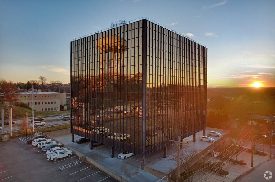 200 Fleet St, Pittsburgh, PA à vendre - Photo de l’immeuble – Image 3 sur 11