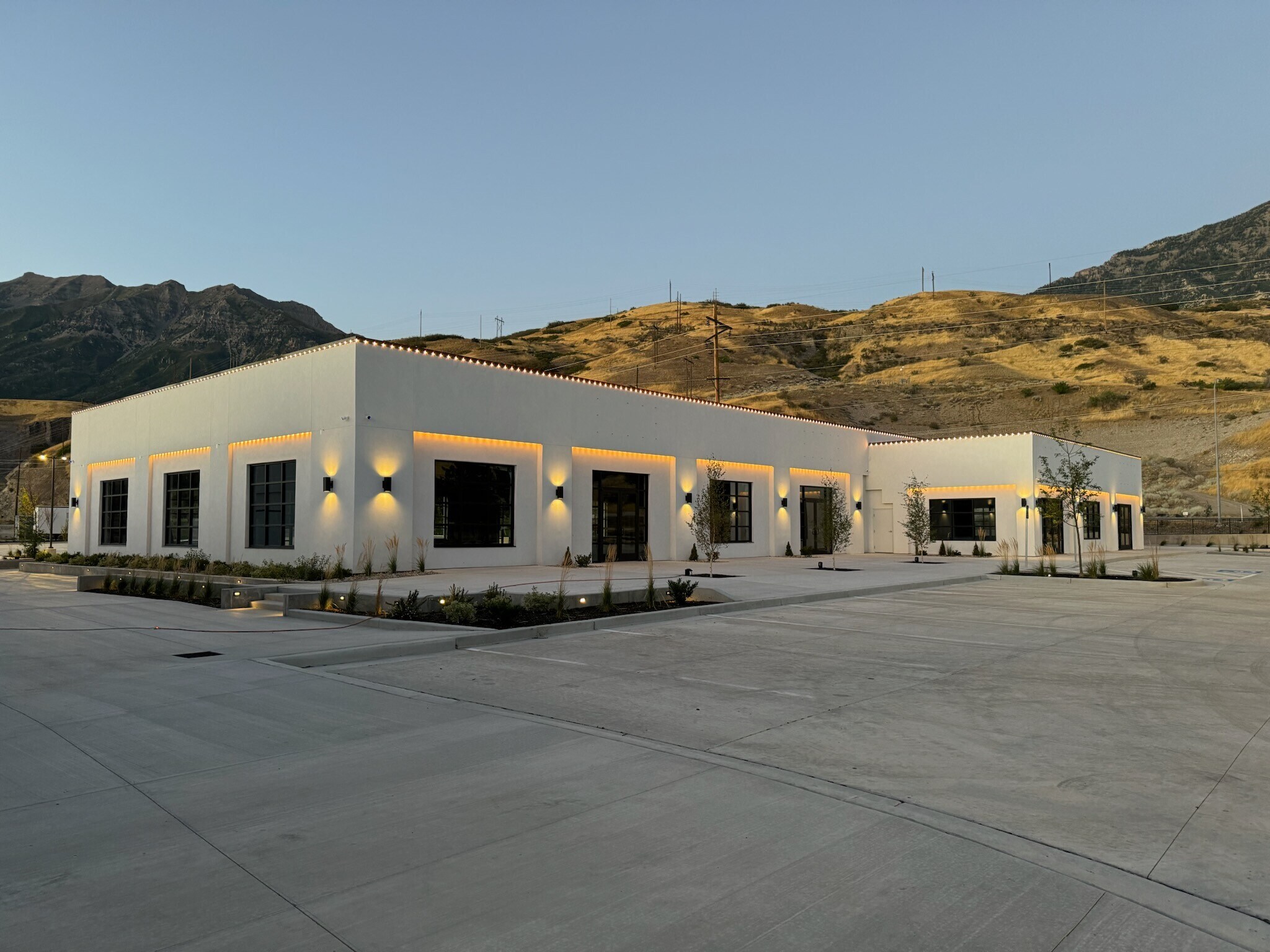 5609 N University Ave, Provo, UT à louer Photo principale– Image 1 sur 6