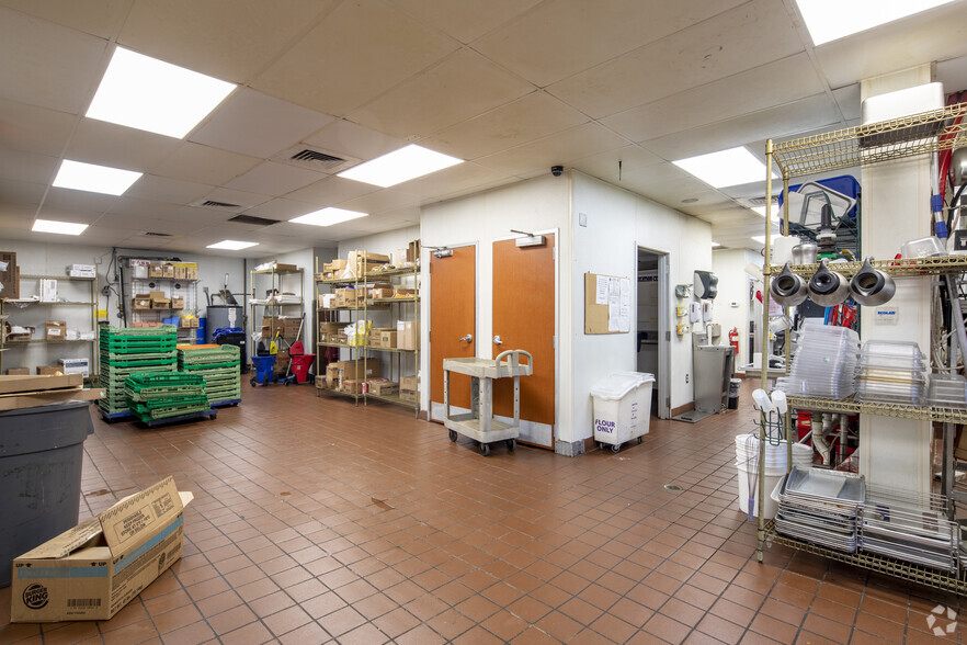 529 Claxton Ave N, Elba, AL à louer - Photo intérieure – Image 2 sur 20