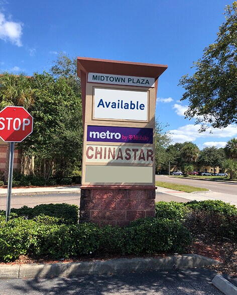 1794 22nd St S, Saint Petersburg, FL à louer - Photo de l’immeuble – Image 3 sur 5