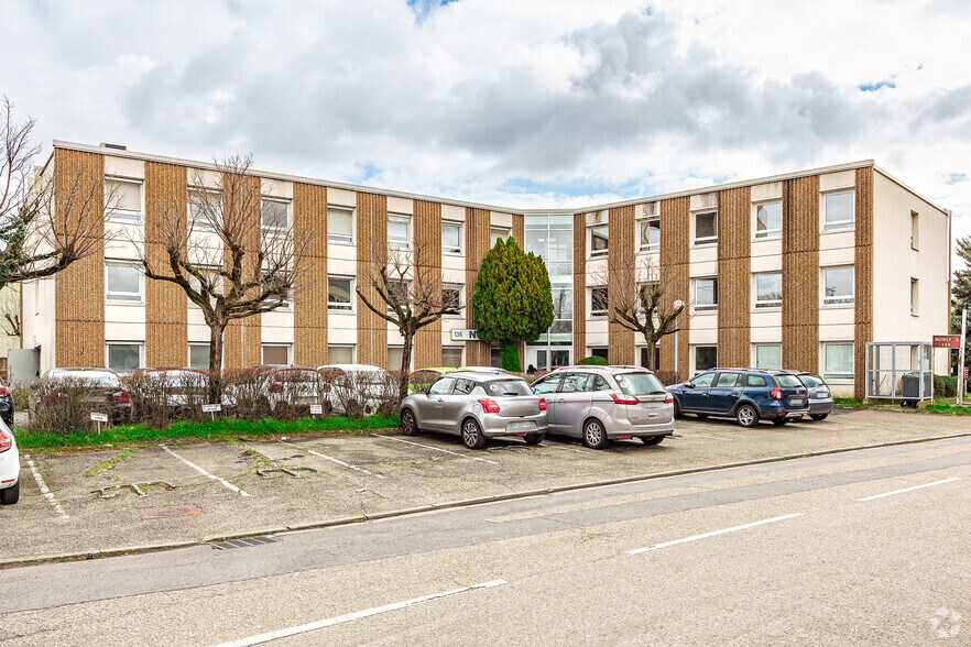 136 Chemin Du Moulin Carron, Écully à louer - Photo principale – Image 1 sur 16