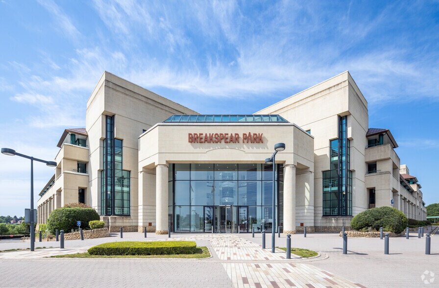 Breakspear Way, Hemel Hempstead à louer - Photo de l’immeuble – Image 1 sur 9