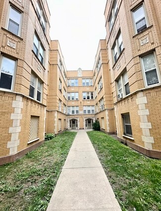 Plus de détails pour 5400 W Madison St, Chicago, IL - Logement à vendre