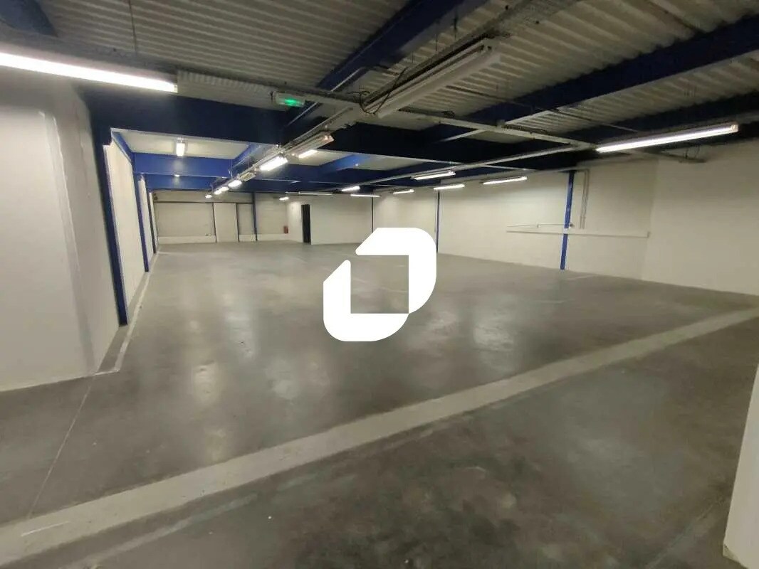 Local d’activités dans Domont à louer Photo intérieure– Image 1 sur 10