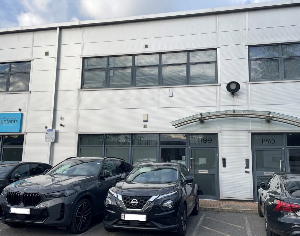 Stirling Way, Borehamwood à louer Photo de l’immeuble– Image 1 sur 3