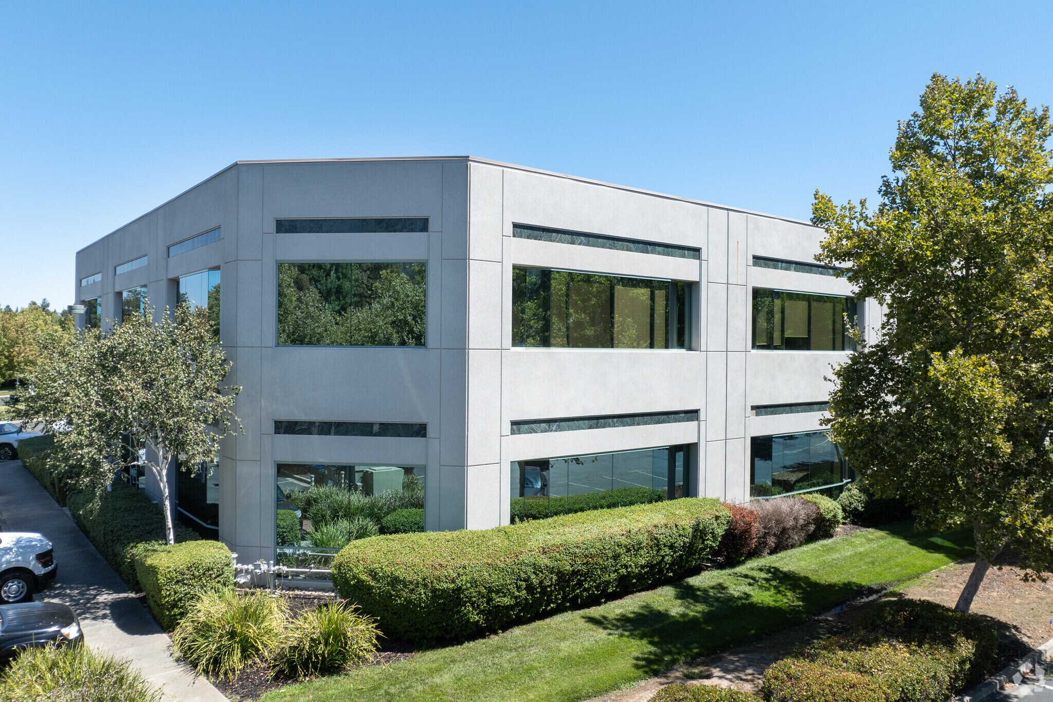 7077 Koll Center Pky, Pleasanton, CA à louer Photo principale– Image 1 sur 7