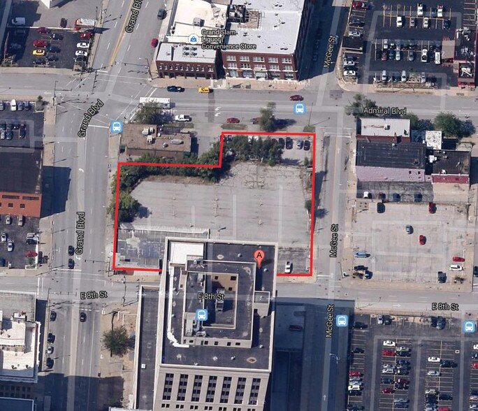 724 McGee St, Kansas City, MO à vendre - Photo de l’immeuble – Image 3 sur 12