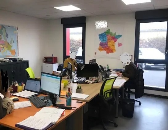 Bureau dans Villefranche-sur-Saône à louer - Photo intérieure – Image 1 sur 3