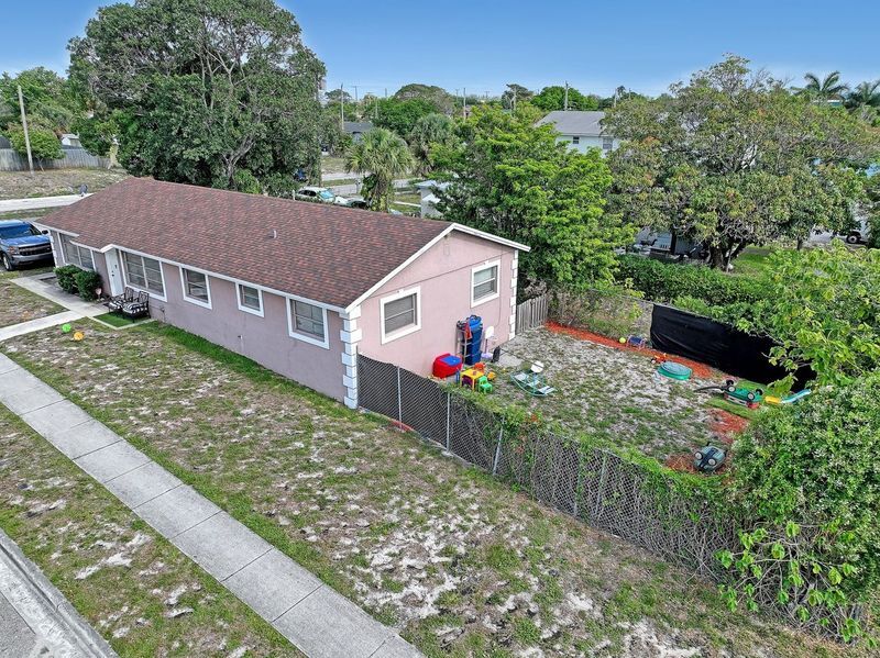 752 W 6th St, Riviera Beach, FL à vendre Photo principale– Image 1 sur 2