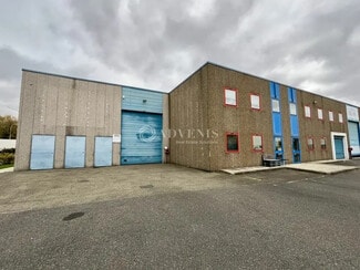 Plus de détails pour Local d'activités à louer