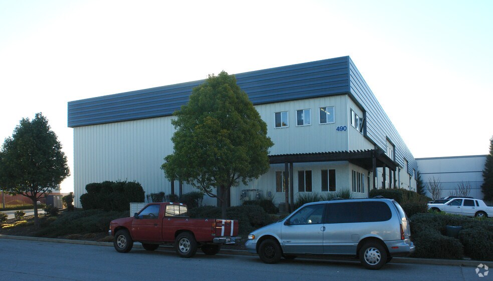 490 Mayock Rd, Gilroy, CA à louer - Photo de l’immeuble – Image 2 sur 10