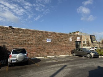 2605 W Cermak Rd, Chicago, IL à vendre - Photo de l’immeuble – Image 3 sur 5