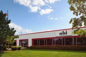 Plus de détails pour 2355 St Laurent Blvd, Ottawa, ON - Local d'activités à louer