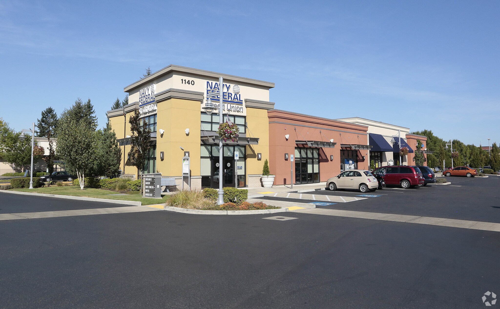 8048 Martin Way E, Lacey, WA à vendre Photo principale– Image 1 sur 14