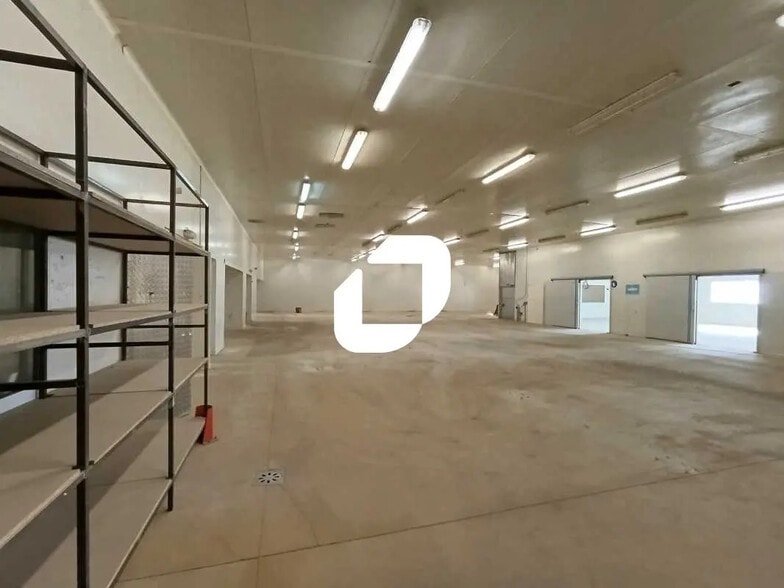 Bureau dans Saint-Jean-du-Pin à louer - Photo de l’immeuble – Image 1 sur 9