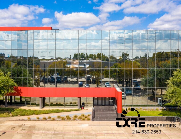 2100 Valley View Ln, Farmers Branch, TX à louer - Photo de l’immeuble – Image 3 sur 5