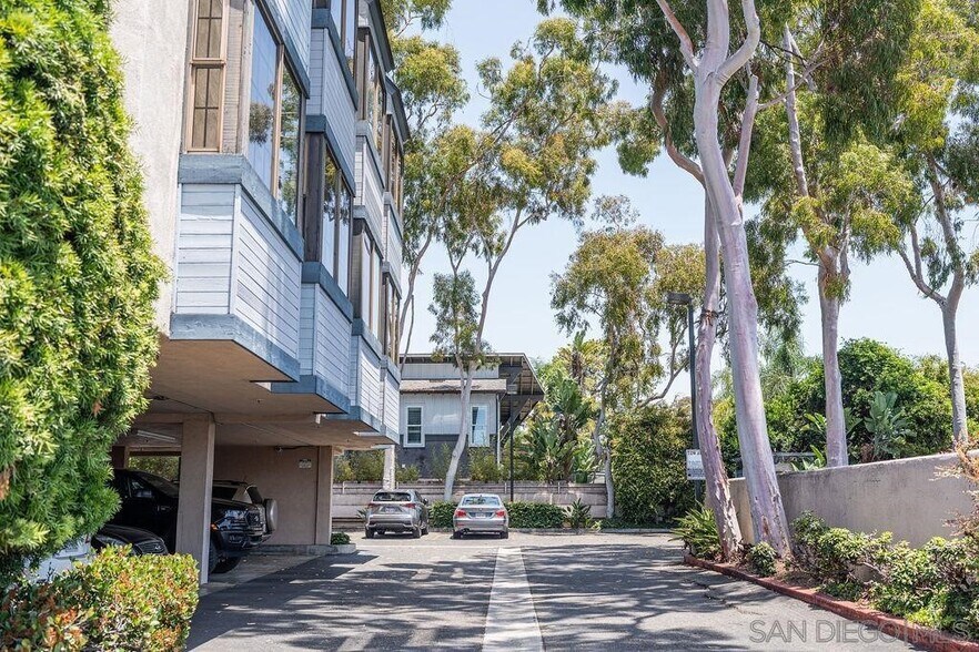 1015 Chestnut Ave, Carlsbad, CA à vendre - Photo de l’immeuble – Image 3 sur 13