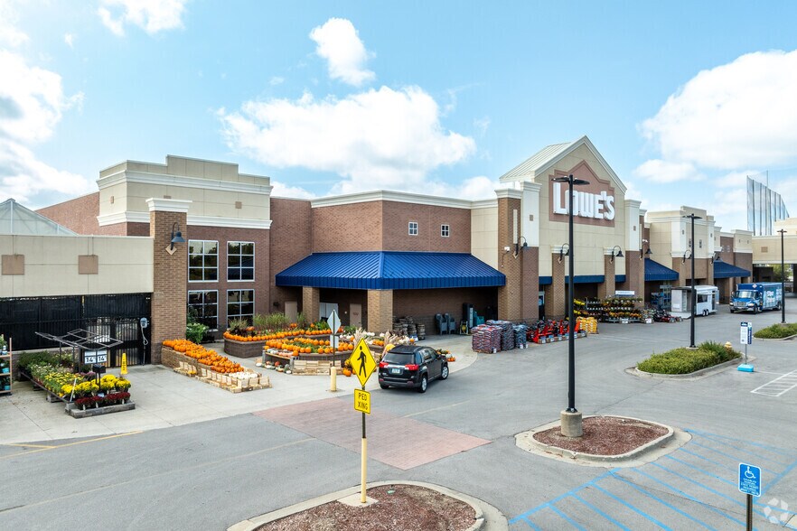 450 S Jordan Creek Pky, West Des Moines, IA à vendre - Photo de l’immeuble – Image 2 sur 5