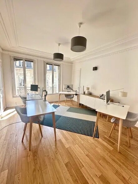 Bureau dans Paris à louer - Photo de l’immeuble – Image 1 sur 9