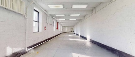 305 E 182nd St, Bronx, NY à vendre Photo intérieure– Image 2 sur 3