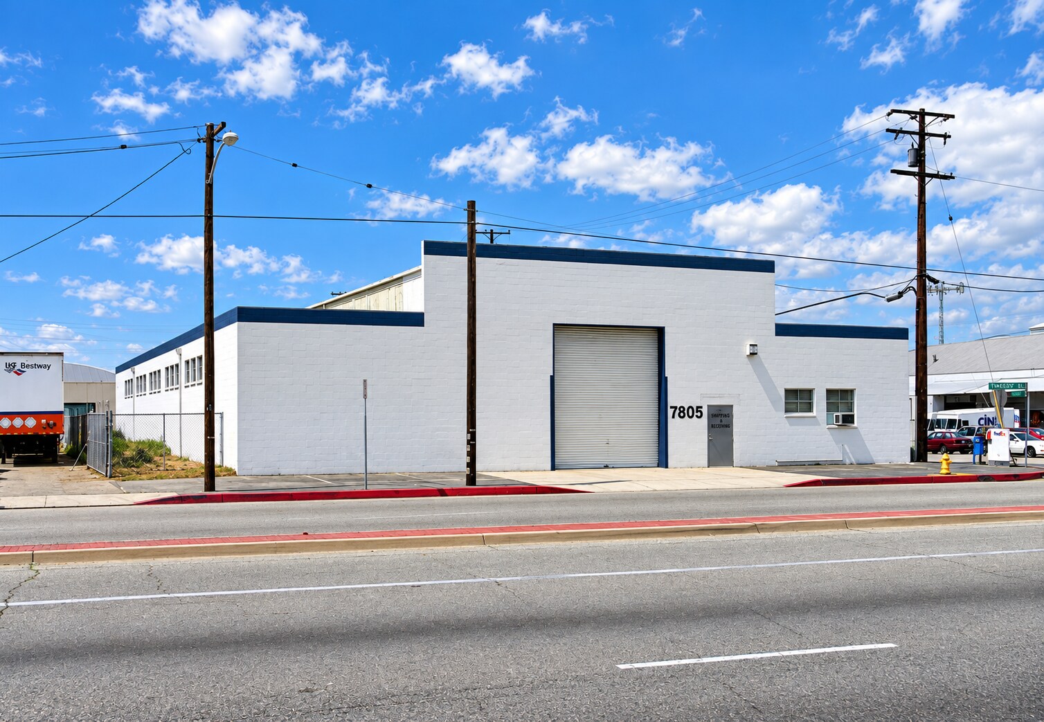 7805 Paramount Blvd, Pico Rivera, CA à louer Photo de l’immeuble– Image 1 sur 11