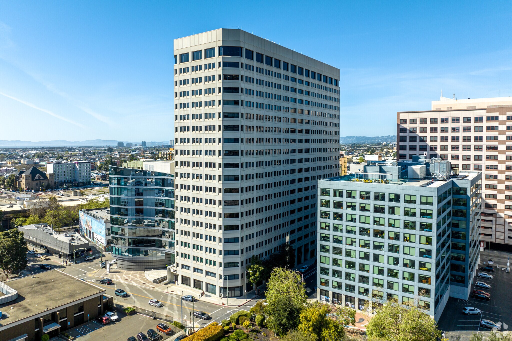 2101 Webster St, Oakland, CA à louer Photo principale– Image 1 sur 26