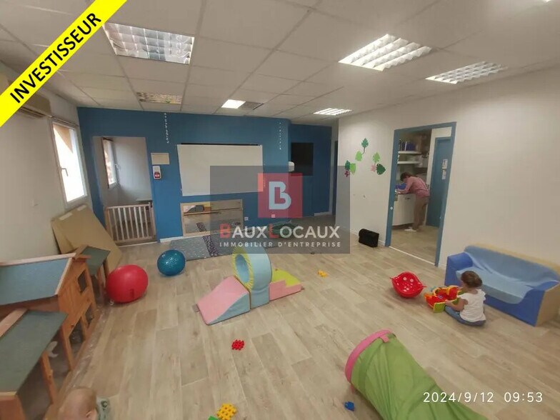 Bureau dans Avignon à vendre - Photo de l’immeuble – Image 3 sur 12