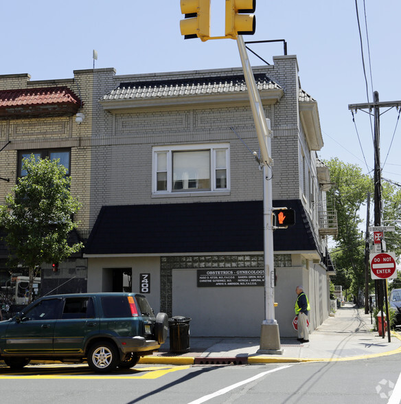 7400 Bergenline Ave, North Bergen, NJ à louer - Photo principale – Image 1 sur 10