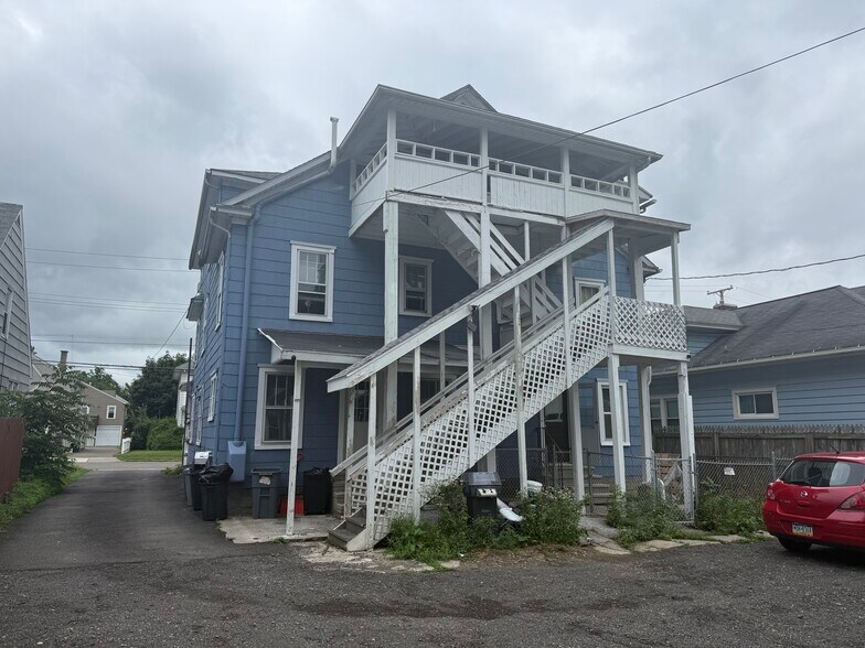 412 Adams Ave, Endicott, NY à vendre - Photo de l’immeuble – Image 3 sur 38