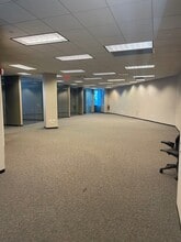 600 N Buffalo Grove Rd, Buffalo Grove, IL à louer Photo intérieure– Image 2 sur 7