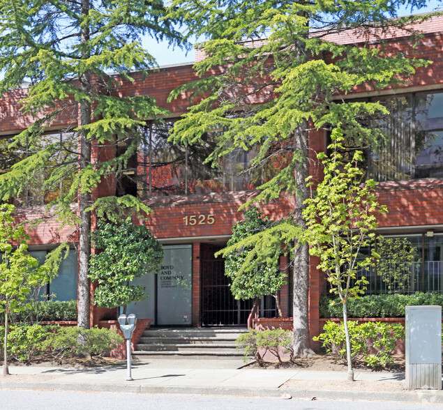 1525 8th Av W, Vancouver, BC à louer - Photo de l’immeuble – Image 2 sur 2