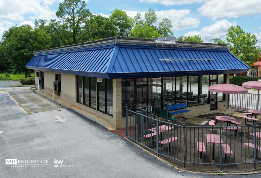 410 Pelham Rd N, Jacksonville, AL à vendre - Photo de l’immeuble – Image 2 sur 6