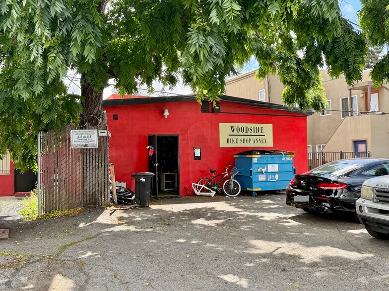 2751 El Camino Real, Redwood City, CA à vendre - Photo de l’immeuble – Image 3 sur 3