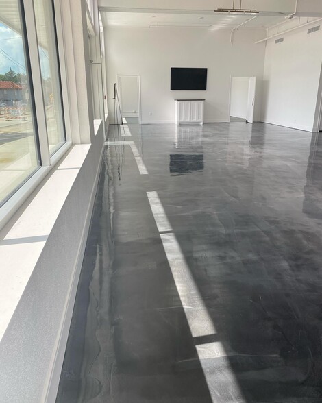 311 N Bois D Arc Ave, Tyler, TX à louer - Photo de l’immeuble – Image 2 sur 14