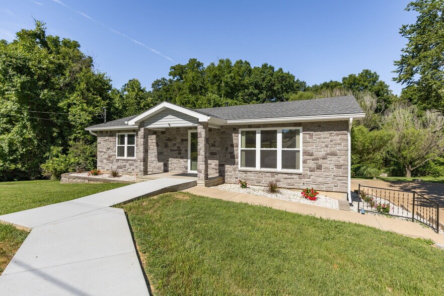 535 Elm St, Hillsboro, MO à vendre - Photo de l’immeuble – Image 3 sur 59