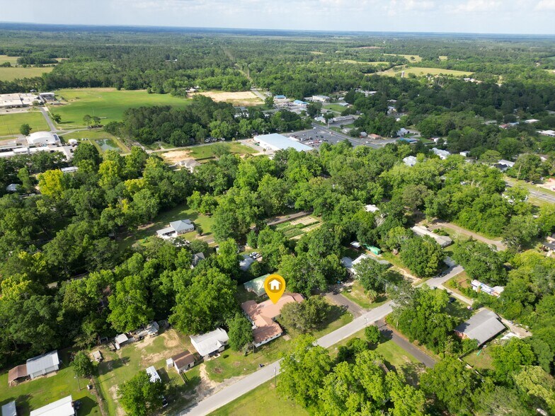 701 N Tracy St, Bonifay, FL à vendre - Photo de l’immeuble – Image 2 sur 6
