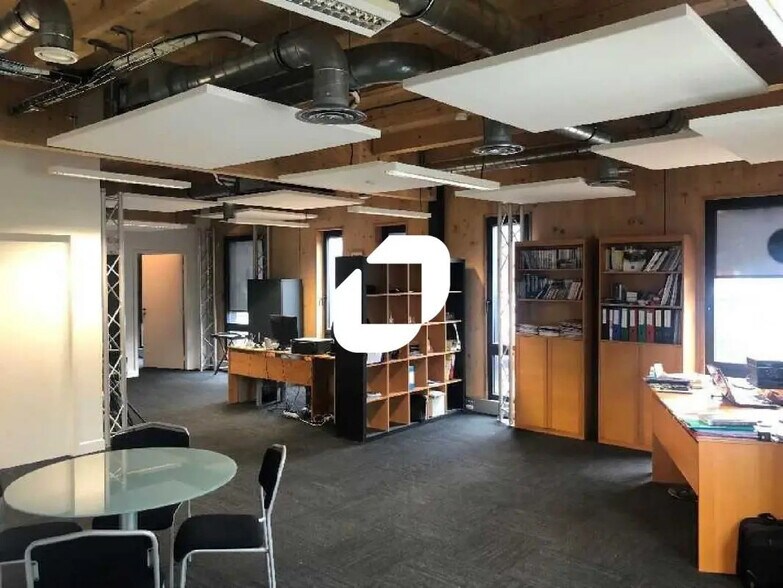 Bureau dans Wambrechies à louer - Photo de l’immeuble – Image 2 sur 5