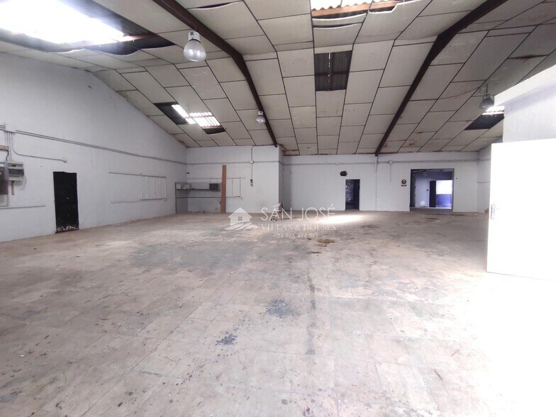 Industriel/Logistique dans Novelda, Alicante à vendre - Photo de l’immeuble – Image 3 sur 14