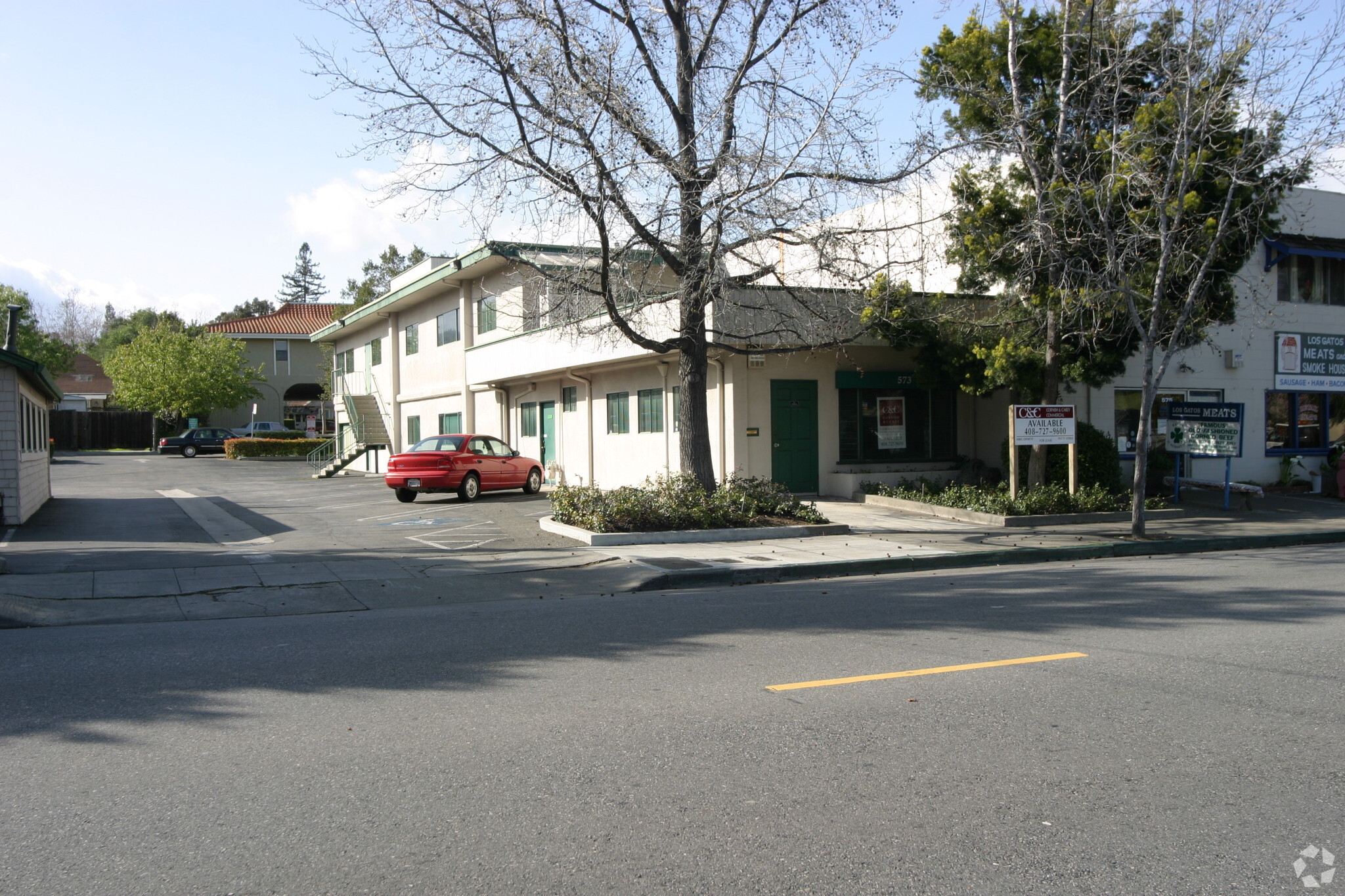 573 University Ave, Los Gatos, CA à vendre Photo principale– Image 1 sur 12