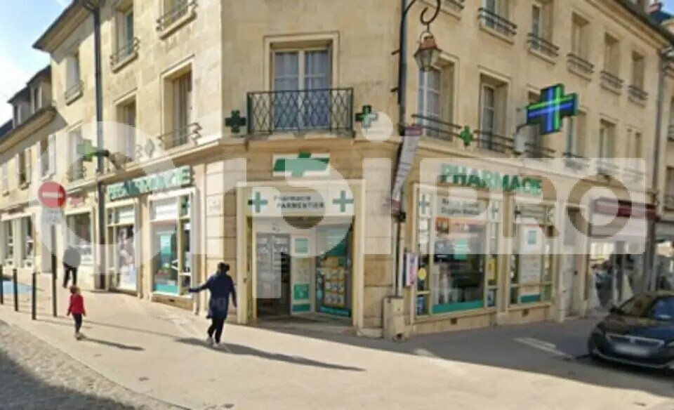 Local commercial dans Compiègne à louer - Photo de l’immeuble – Image 1 sur 4
