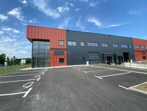 12 Rue De L'Equerre, Saint-Ouen-l'Aumône à louer Photo intérieure– Image 1 sur 12