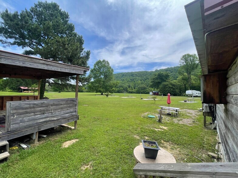 13431 New Highway 68, Tellico Plains, TN à vendre - Photo de l’immeuble – Image 3 sur 67
