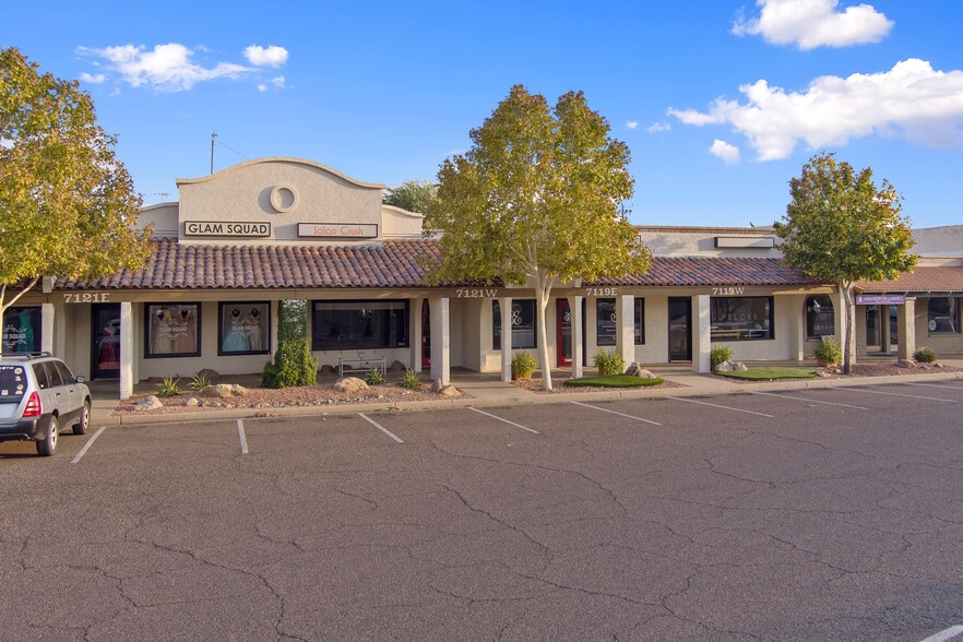 7119-7125 E Sahuaro Dr, Scottsdale, AZ à louer - Photo de l’immeuble – Image 2 sur 5