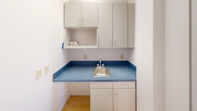 9919 Fairmount Dr SE, Calgary, AB à louer Photo intérieure– Image 1 sur 9