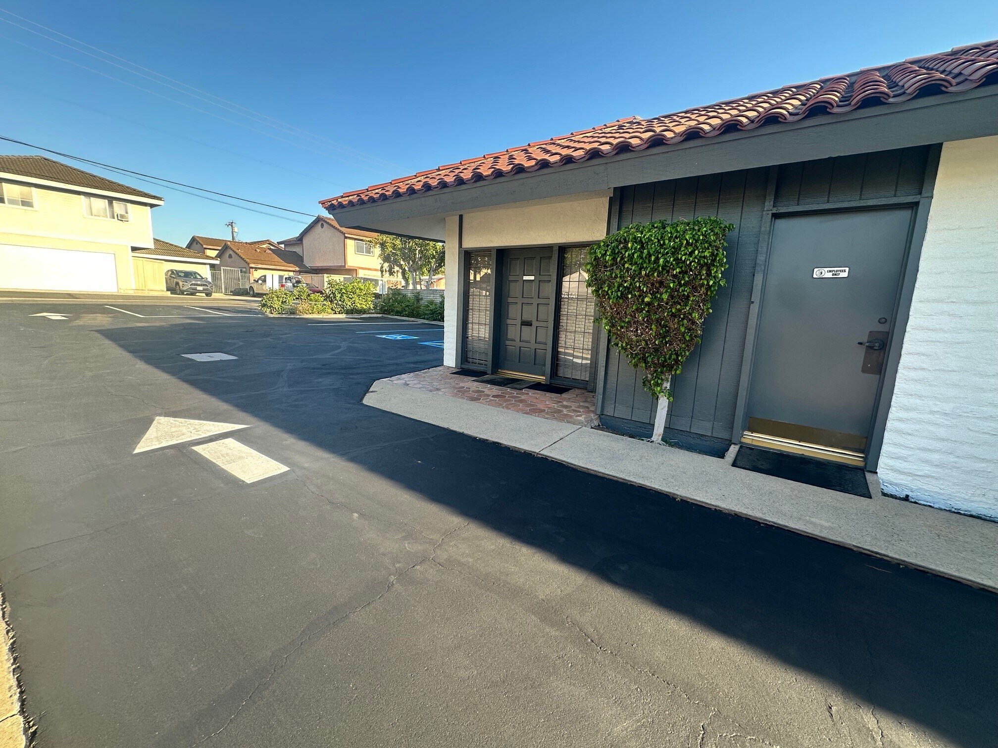 428 S Brea Blvd, Brea, CA à vendre Photo de l’immeuble– Image 1 sur 18