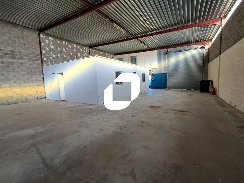 Bureau dans Yvrac à louer - Photo intérieure – Image 2 sur 4