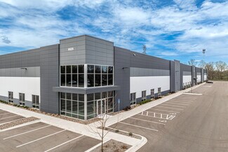 Plus de détails pour 9525 E River Rd, Coon Rapids, MN - Industriel/Logistique à louer